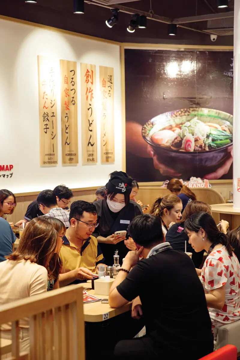 Cửa hàng Kohaku kín bàn giờ cao điểm
